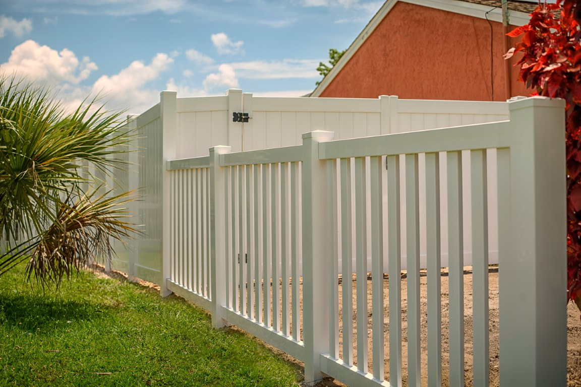 An image of Vinyl Fencing in Downey, CA